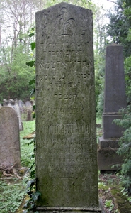 Itt nyugszik
<br />Wortmann Adolf
<br />megh. 1896 majús hó 17.
<br />életének 43ik
<br />és boldog házasságának 19ik évében.
<br />
<br />Áldás és béke poraira!